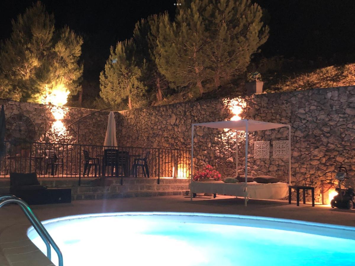 Mundus Terrae Villa Casa della Contessa Luaran gambar